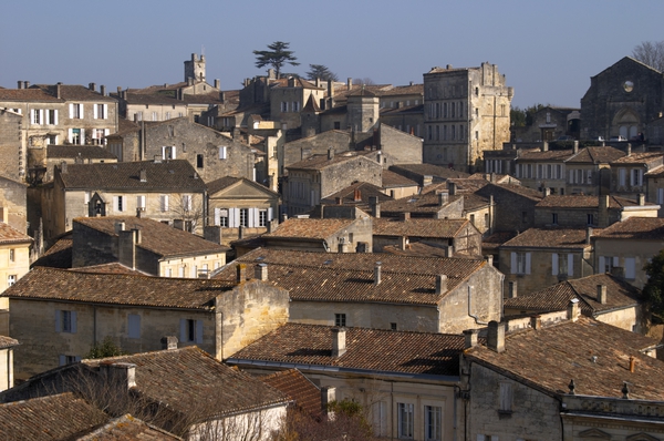 Hustaken i den medeltida byn Saint Emilion