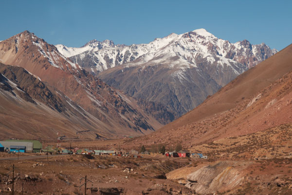 Andernas snöklädda toppar i Argentina