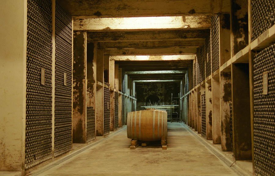 Vinkällaren på Chateau Mont Redon i Chateauneuf-du-Pape , Rhone