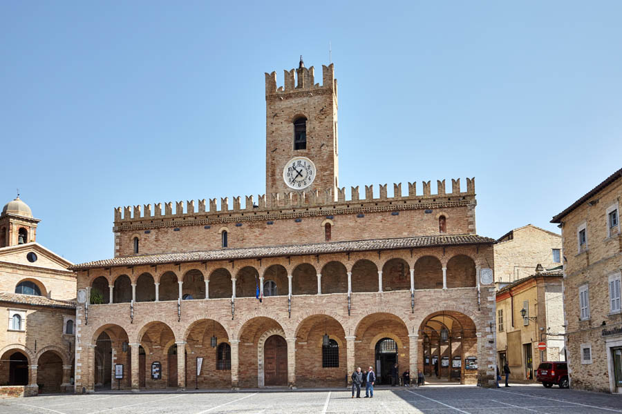 Borgmästeriet i en liten stad i Le Marche