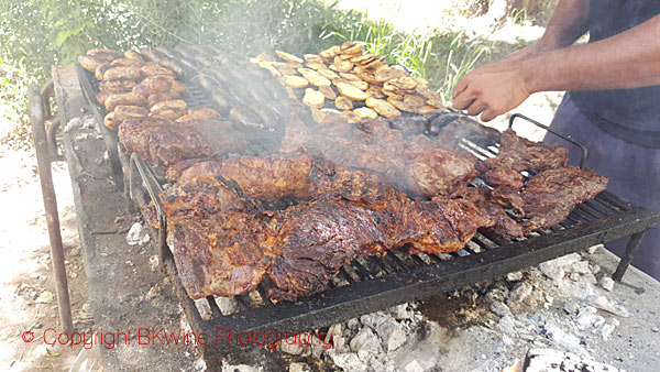 Förberedelser inför lunchen på Bodegas Krontiras, Mendoza