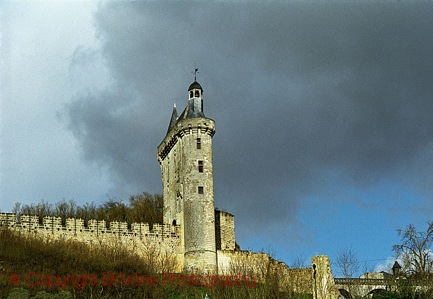 Det medeltida slottet i Chinon, Loire
