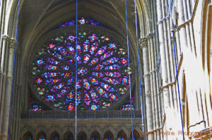 Det berömda rosettfönstret i katedralen i Reims, Champagne