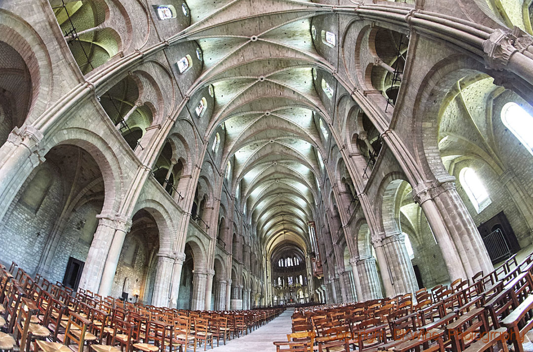 Basilikan i Reims, Champagne