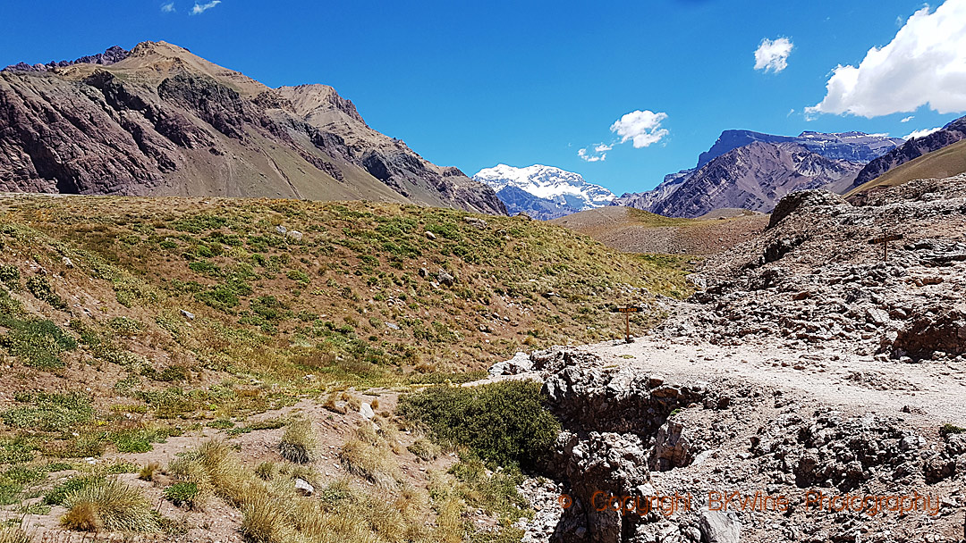 Andernas högsta topp, Aconcagua, 6962 möh, från utsiktspunkten på 3000 möh