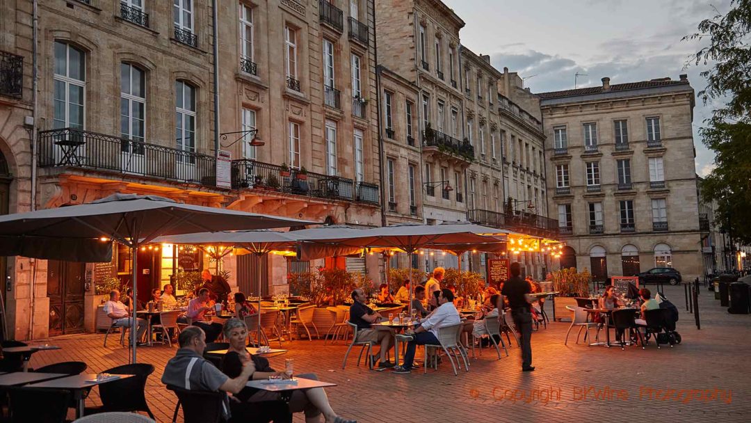 Caféer och restauranger i staden Bordeaux