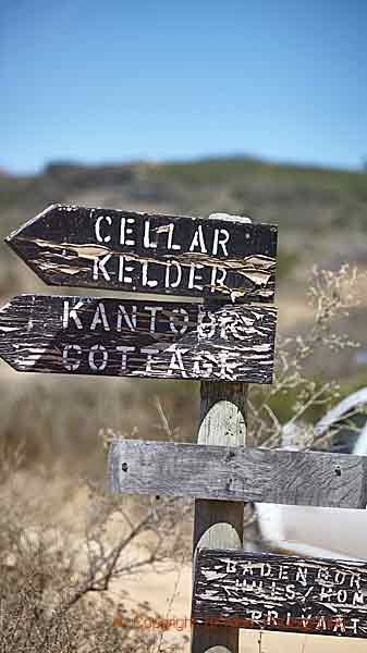 Skylt till vinkällaren på en vingård i Swartland