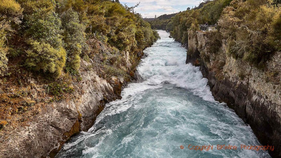 Det otroliga Huka Falls, med 200 000 liter vatten per sekund