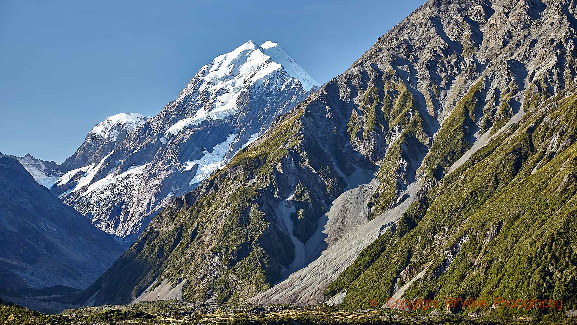 Mount Cook är snötäckt året runt