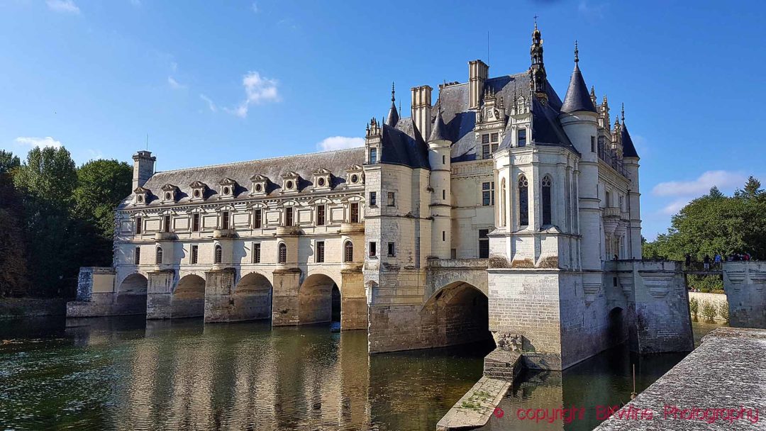 Chateau de Chenonceau sträcker sig över floden Cher, en biflod till Loire