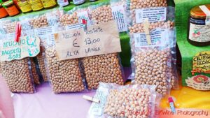 Hasselnötter, en specialitet och delikatess i Piemonte, dessa från Alta Langa DOC